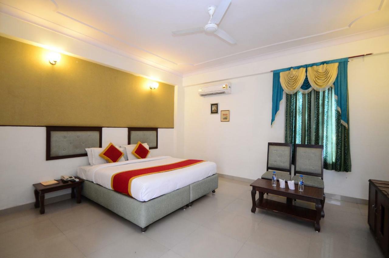 Resort Heritage Village Resort Jaipur