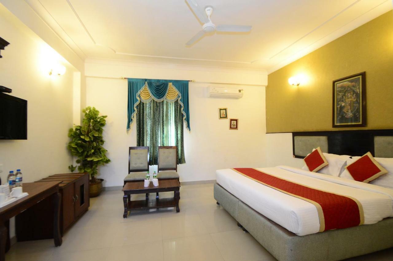 Resort Heritage Village Resort Jaipur